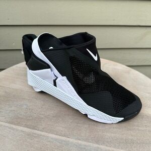 Nike Go FlyEase Black × White DR5540-002 Womens Size 8.5 Sneakers New